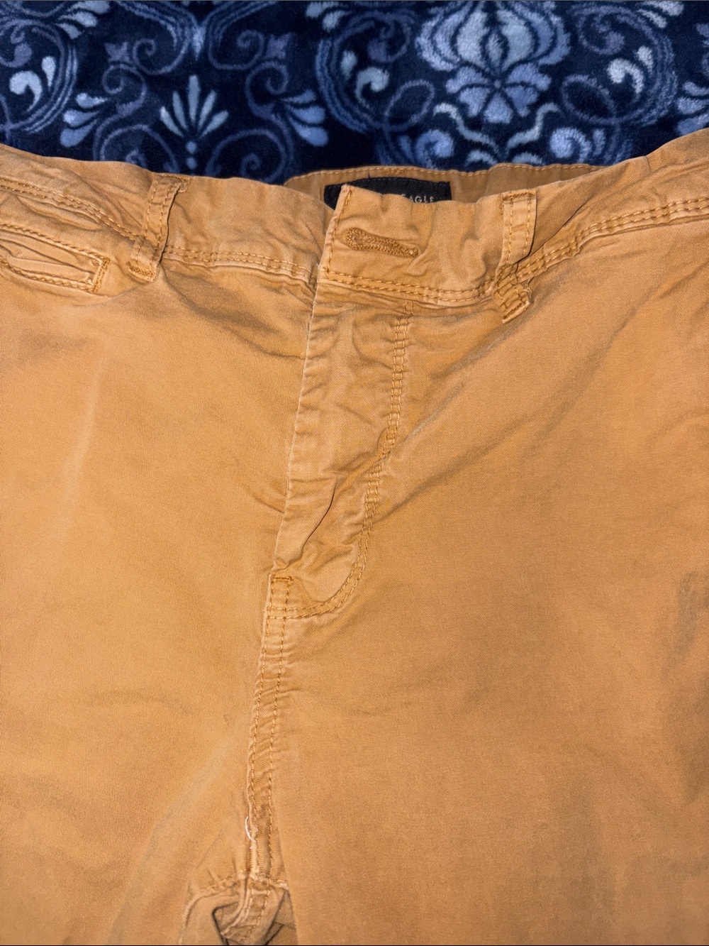 Men's Classic Chino Pants in Khaki Small Call out - Picture 6 of 12